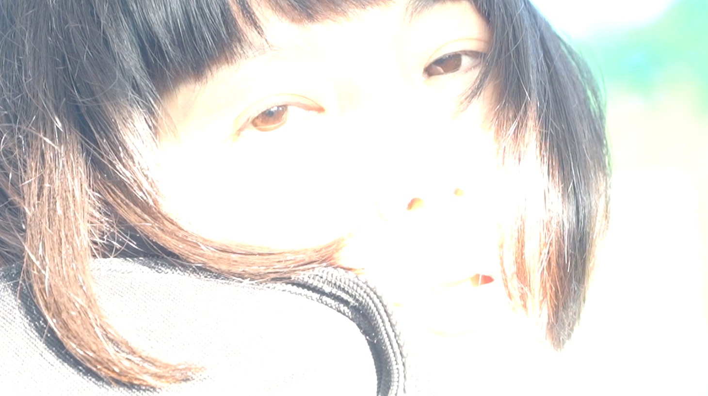 後藤まりこアコースティックviolence POP「江ノ島メモリー」ミュージックビデオより。