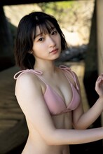 宮本佳林「RIN」より。（撮影：西條彰仁）