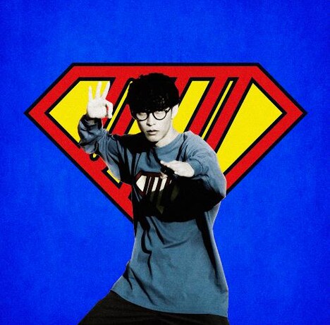 オーイシマサヨシ「世界が君を必要とする時が来たんだ / 英雄の歌」初回限定盤ジャケット