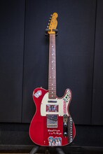 すぅ（SILENT SIREN）のテレキャスター。