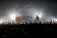 「『Vinegar』 from "BLOOD SHIFT TOUR 2019" FINAL at MYNAVI BLITZ AKASAKA - 浅井健一&THE INTERCHANGE KILLS」のワンシーン。