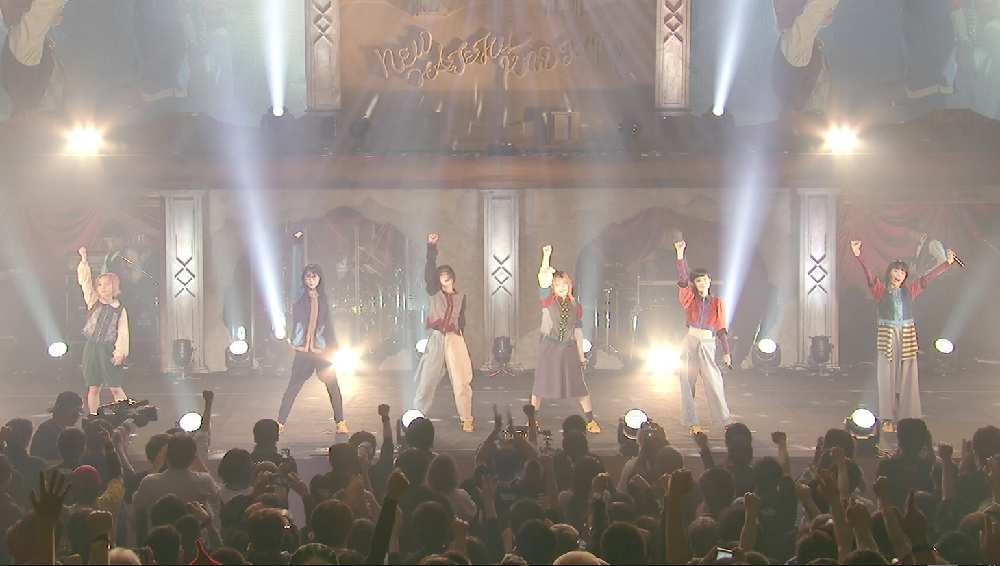 BiSH「Beautifulさ」ライブ映像より。