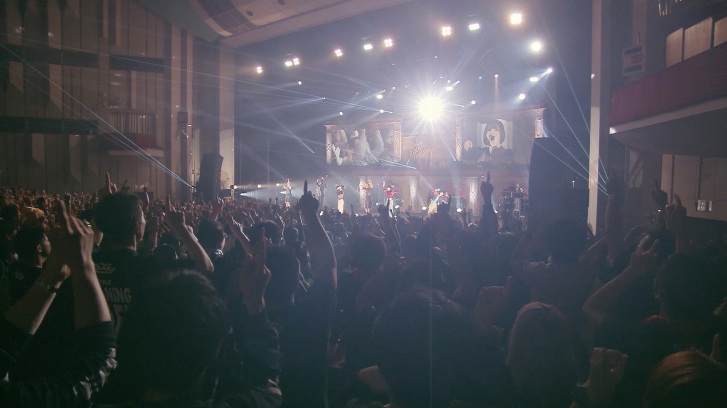 BiSH「Beautifulさ」ライブ映像より。