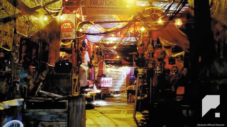 「Cling Cling」の壁紙。