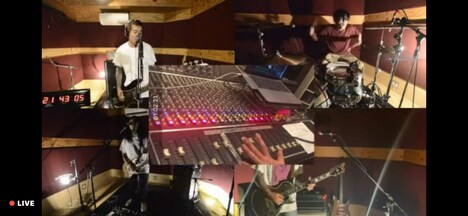 COUNTRY YARDの配信ライブの模様。