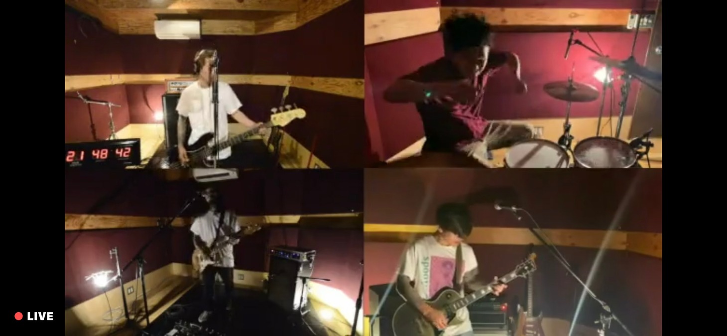 COUNTRY YARDの配信ライブの模様。