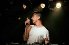 鎮座DOPENESS（Photo by cherry chill will.）