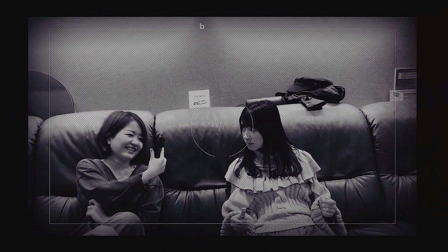 BRATS「自虐性Loop」ミュージックビデオより。