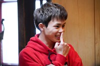 ドラマ「美食探偵 明智五郎」特別編第三夜より「味オンチな六郎とお弁当再現大作戦編」のワンシーン。(c)東村アキコ／集英社