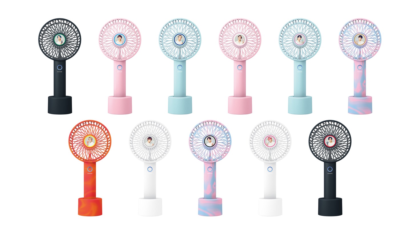 「Fun Fun! Handy Fan!」デコレーションステッカー貼り付けイメージ。