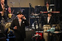 クレイジーケンバンド「インターネットのクレイジーケンバンド」の様子。