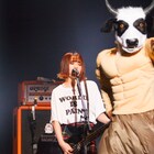 アユニ・DのPEDRO、新木場STUDIO COASTで無観客ライブ「どうかつよく生きていてください」