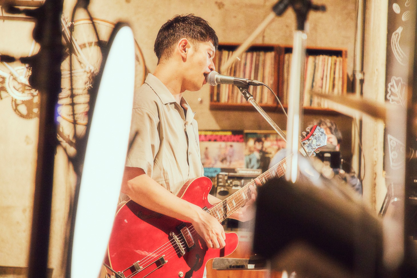 「The Smoke Is You Release Tour at Your Home」より。（Photo by 山川哲矢）