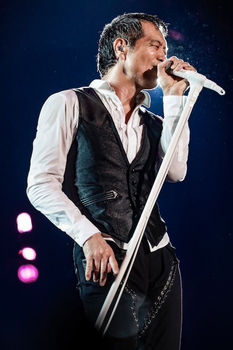 「EIKICHI YAZAWA CONCERT TOUR 2019『ROCK MUST GO ON』」の様子。