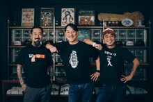 左からSOFTMACHINE・山岸航介と電気グルーヴ。