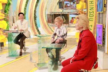 左から坂上忍、鬼龍院翔（ゴールデンボンバー）、カズレーザー（メイプル超合金）。(c)フジテレビ