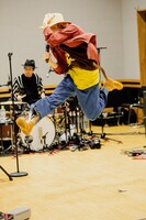 山田義孝（Vo）（撮影：白石達也）