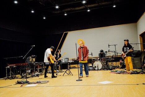 吉田山田「無観客スタジオ配信生Live」の様子。（撮影：白石達也）