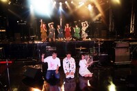 でんぱ組.incと神聖かまってちゃん。（撮影：チェリーマン）