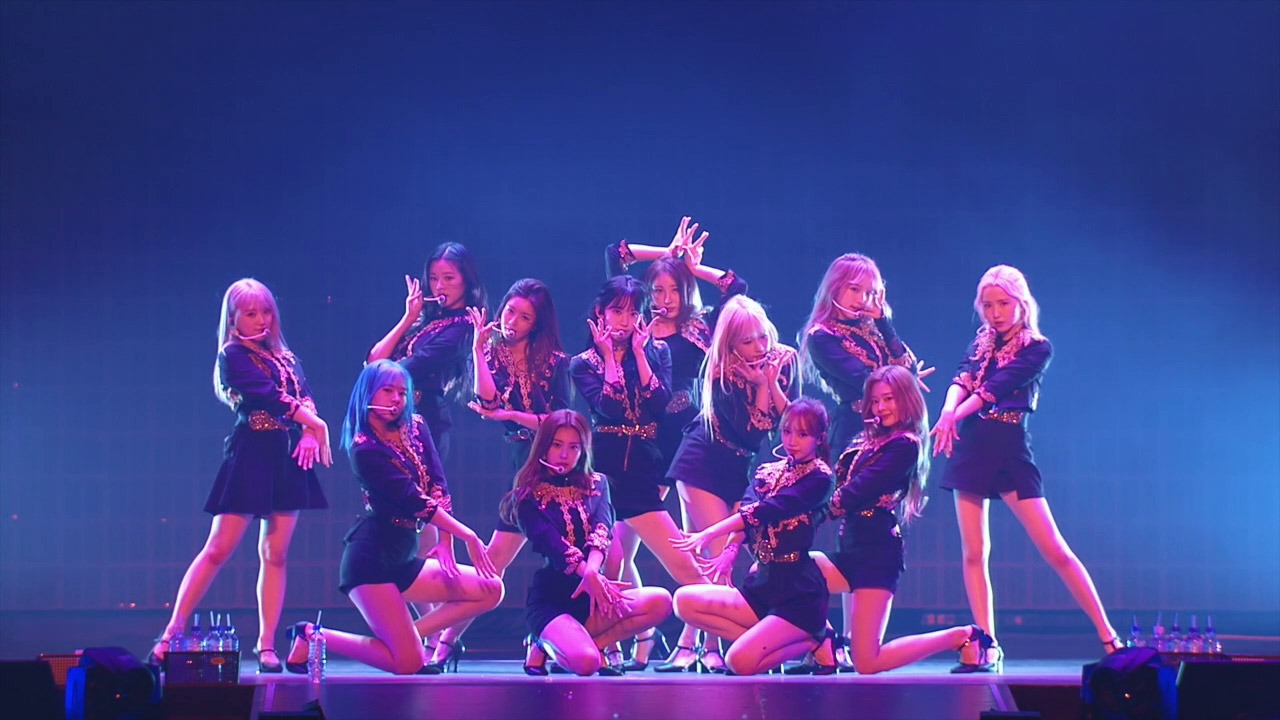 IZ*ONE「au 5G Special Event with IZ*ONE」より。