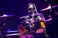 MUCC「～Fight against COVID-19 #2～『惡-THE BROKEN RESUSCITATION』」より。（撮影：渡邊玲奈 / 田中聖太郎写真事務所）