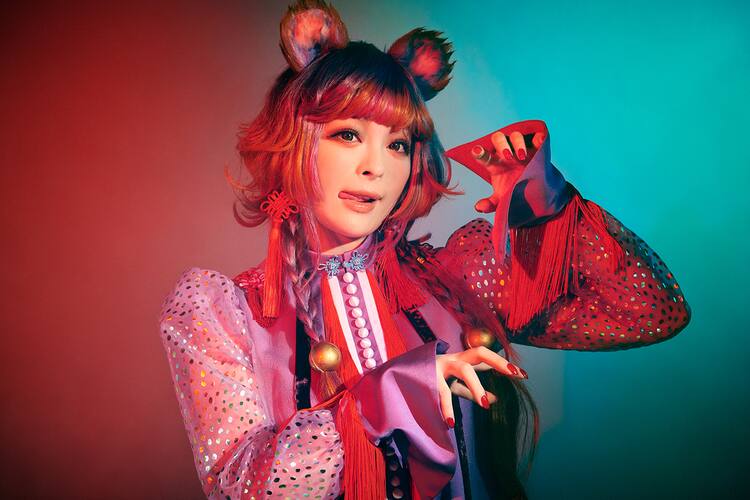 きゃりーぱみゅぱみゅ「にんじゃりばんばん」をスティーヴ・アオキが 