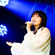中島愛、初の配信ライブで“星”テーマに9曲披露「皆さんが目の前にいてくれる感覚」