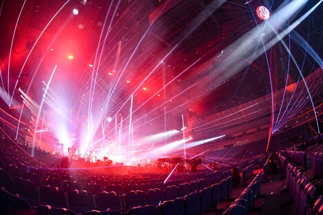 「サザンオールスターズ 特別ライブ 2020『Keep Smilin' ~皆さん、ありがとうございます!!~』」の様子。(撮影:岸田哲平)