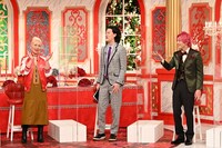 左からLISA（m-flo）、粗品（霜降り明星）、兼近大樹（EXIT）。 (c)TBS