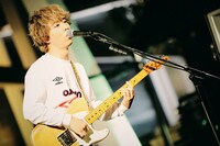 オカモトコウキ（G）（撮影：椋尾詩）