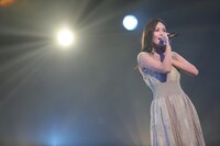 ソロ曲「My Voice Is For You」を歌う諸橋沙夏（写真提供：代々木アニメーション学院）