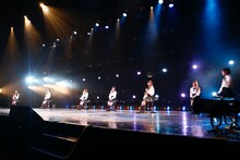 「ズルいよ ズルいね」のバラードバージョンを歌う=LOVE。（写真提供：代々木アニメーション学院）