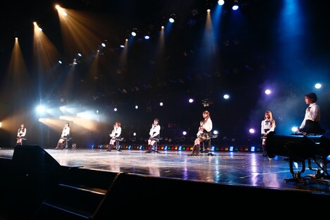 「ズルいよ ズルいね」のバラードバージョンを歌う=LOVE。（写真提供：代々木アニメーション学院）