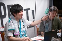 同時視聴会の様子。