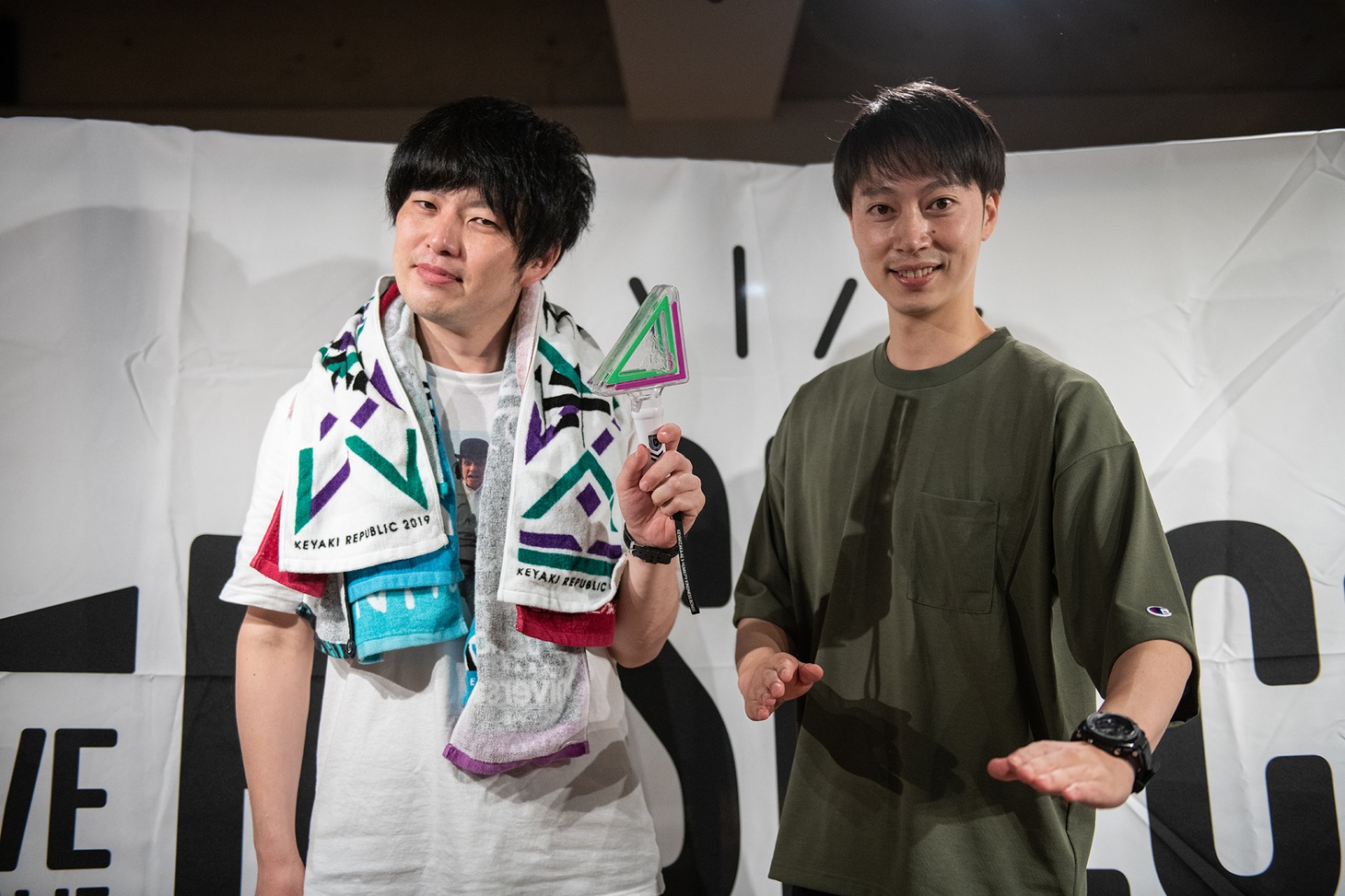 遠山大輔（グランジ / 左）と金田哲（はんにゃ / 右）。