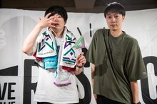 遠山大輔（グランジ / 左）と金田哲（はんにゃ / 右）。