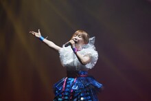 中川翔子の過去のライブの様子。