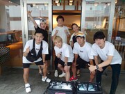 「INGプロジェクト」に参加する手越祐也（写真前列左から2番目）。