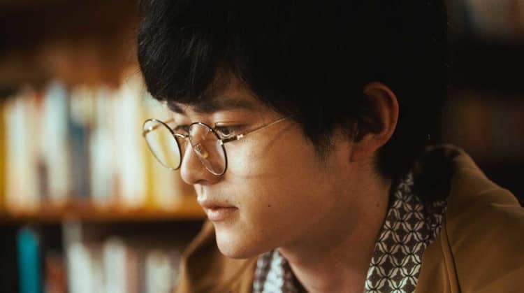 Vaundy 怪獣の花唄 Mv公開 蜜蜂と遠雷 でも話題となった鈴鹿央士が出演 動画あり コメントあり 音楽ナタリー