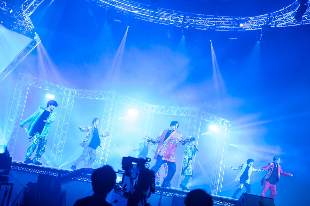 LDH配信ライブ「LIVE×ONLINE」がFANTASTICSのパフォーマンスでさわやかに幕開け