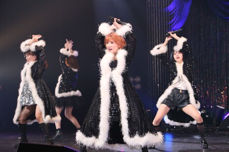 ヤサマオシ（写真提供：エイベックス）