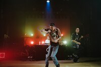 「FNCY 槍ヶ崎 ONLINE LIVE supported by COCALERO」の様子。（Photo by Yuji Kaneko）