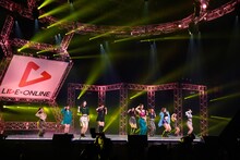 E-girls「LIVE×ONLINE」の様子。（写真提供：LDH）
