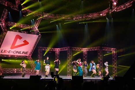 E-girls「LIVE×ONLINE」の様子。(写真提供:LDH)