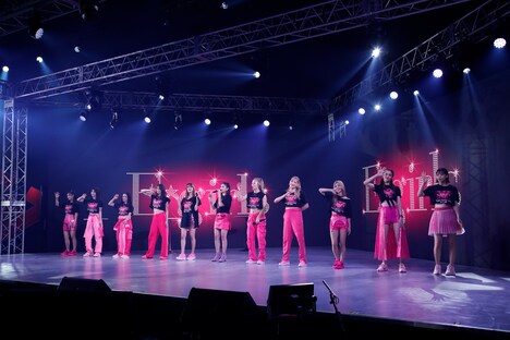 E-girls「LIVE×ONLINE」の様子。(写真提供:LDH)