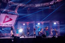 E-girls「LIVE×ONLINE」の様子。（写真提供：LDH）