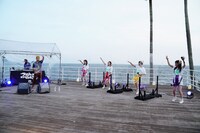 サイプレス上野とロベルト吉野、ももいろクローバーZ。