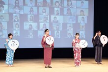 左から福本莉子、北村匠海、浜辺美波、赤楚衛二。