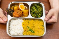 U-zhaanが作ったスパイス料理。（撮影：安彦幸枝）