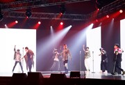 人気画像8位は「三代目 J SOUL BROTHERS、ファンの願い叶え再会を誓った七夕の夜」より、「Eeny,meeny,miny,moe!」をパフォーマンスする三代目 J SOUL BROTHERS from EXILE TRIBE。